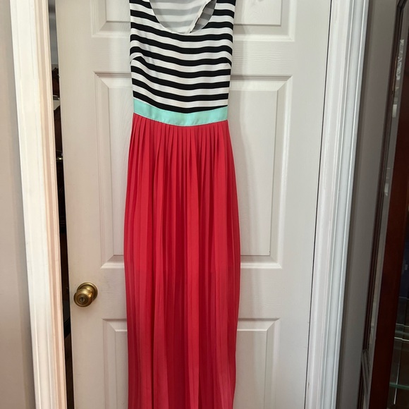 Double Zero Black and White Striped Dress - Picture 2 of 6